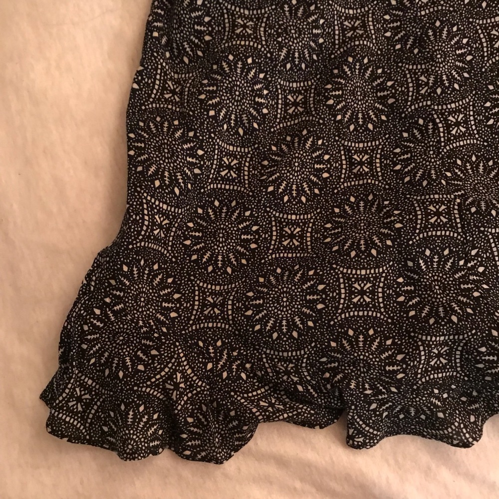 Cotton Candy LA Cutout Tie Romper *In black* - Picture 7 of 8
